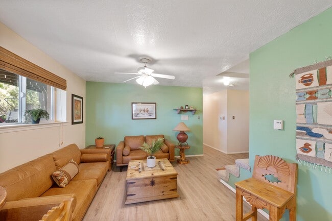 Building Photo - 3615 Horacio Ct NE