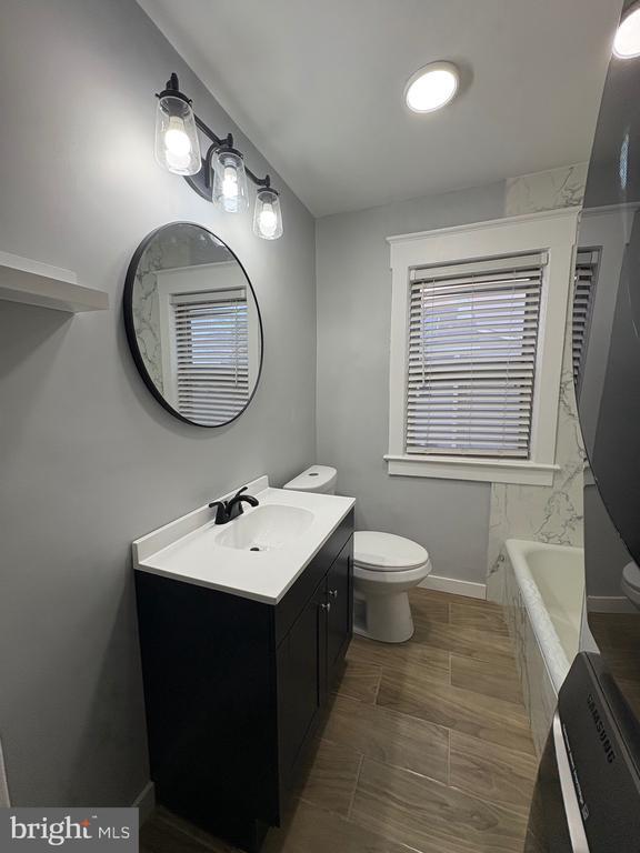 Building Photo - 1224 Newton Ave