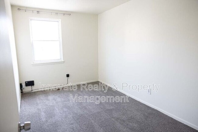 Building Photo - 8911 Alton St