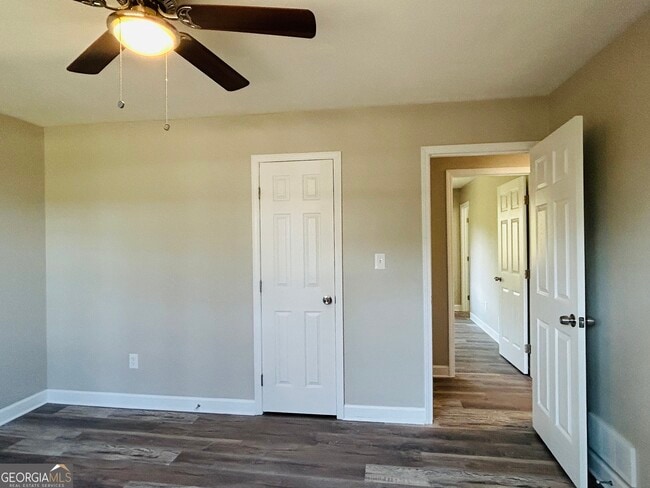 Building Photo - 6165 Radford Dr