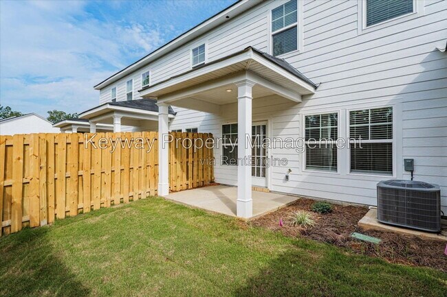 Building Photo - 234 Linsmore Ave