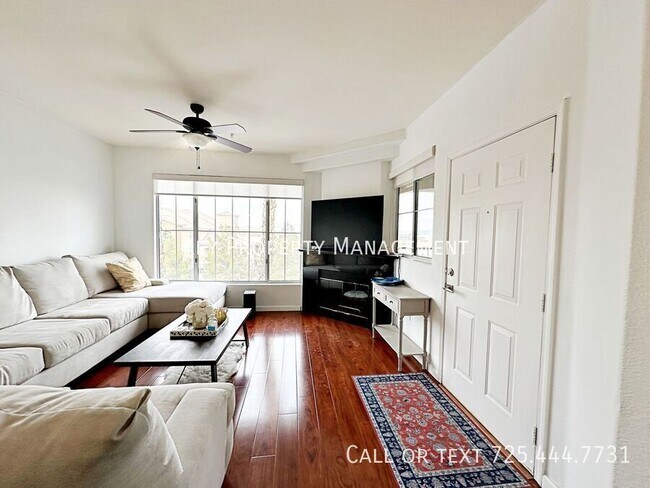 Building Photo - FULLY FURNISHED 1 BEDROOM CONDO IN GATED C...