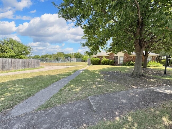 Building Photo - 3-Bedroom Home for Lease in Rowlett – Cul-...
