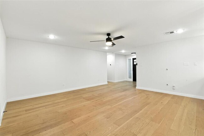 Building Photo - 4814 Warm Springs Rd