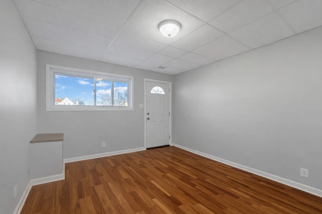 Building Photo - Charming 2BR Home with Rear Deck & Washer/Dryer in Dundalk