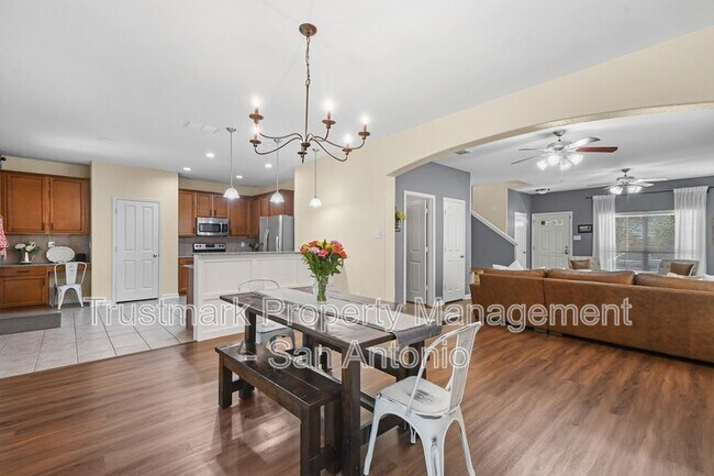 Building Photo - 545 Stonebrook Dr
