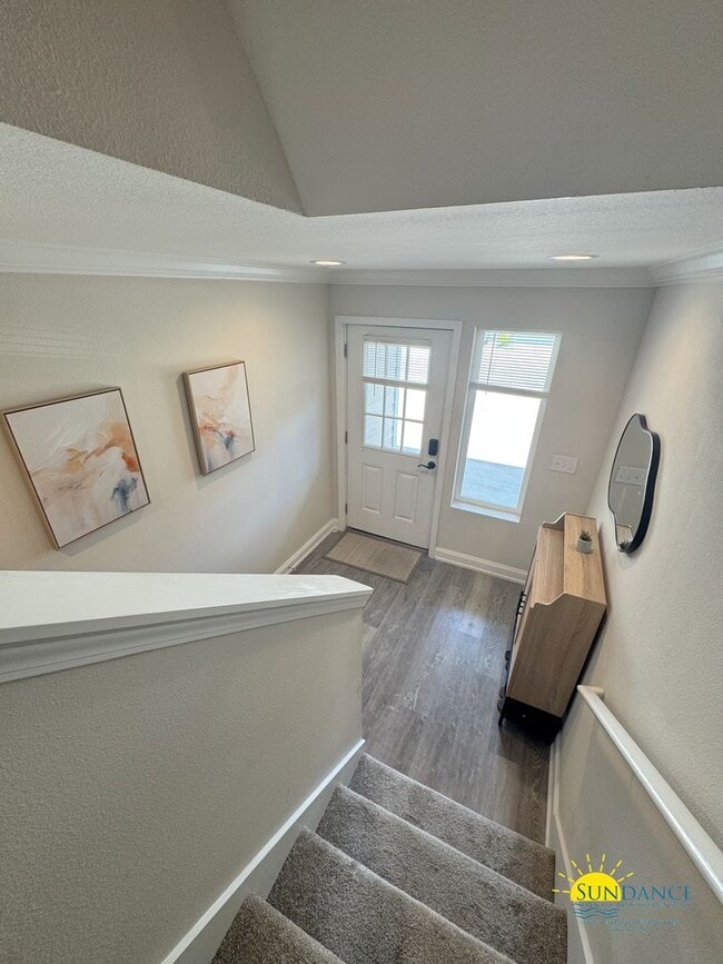 Building Photo - Beautiful 3BR/2.5BA Townhome inNiceville-Near Eglin AFB!