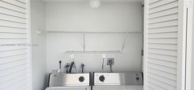 Building Photo - 8545 SW 152nd Ave