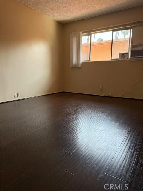 Building Photo - 882 W El Repetto Dr