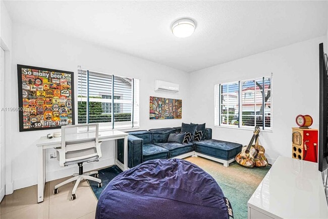 Building Photo - 11304 NW 66th St