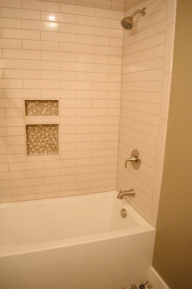 Building Photo - 7002 Hallstead Ct