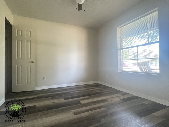 Building Photo - Great Cabot home!