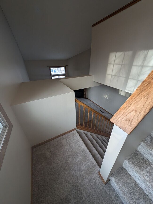 Building Photo - 2583 Bedford Ct
