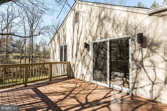 Building Photo - 1103 Rolandvue Rd