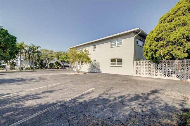 Building Photo - 3717 46th Ave S