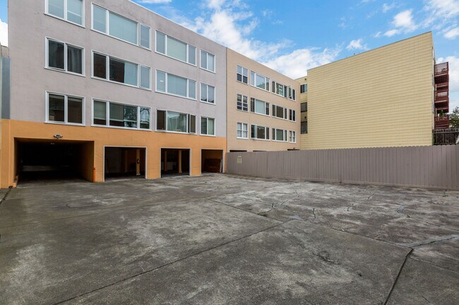 Building Photo - 1920 Franklin