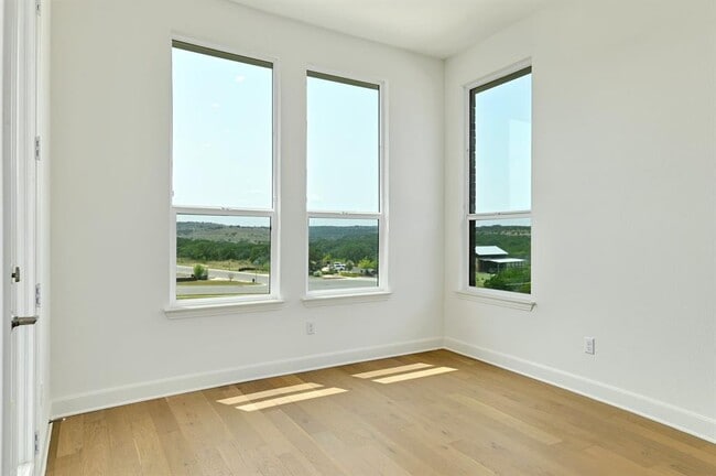 Building Photo - 19005 Fernando Trl