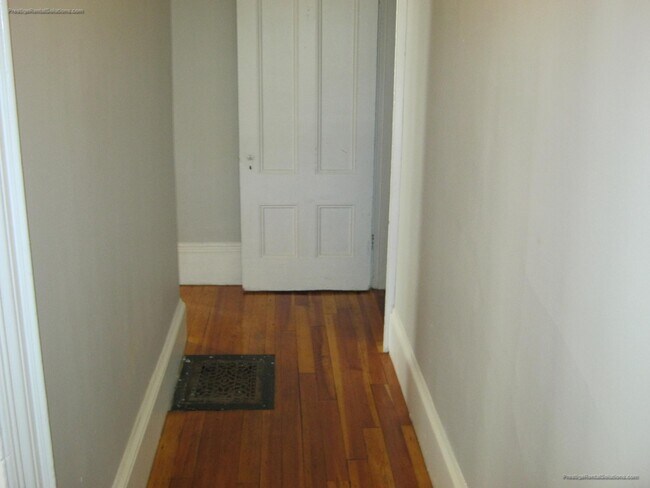 Building Photo - 16 Central Ave