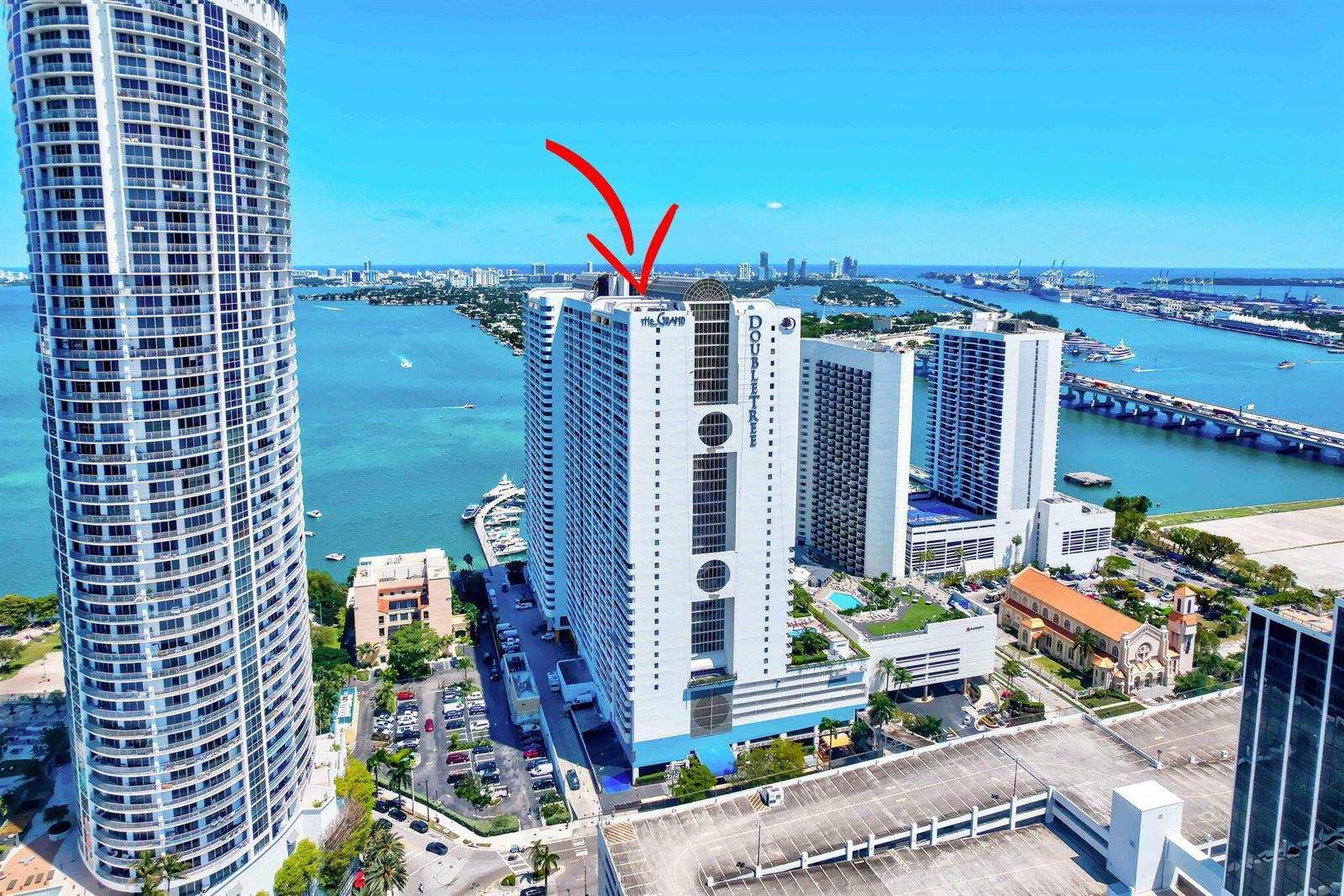 Building Photo - 1717 N Bayshore Dr