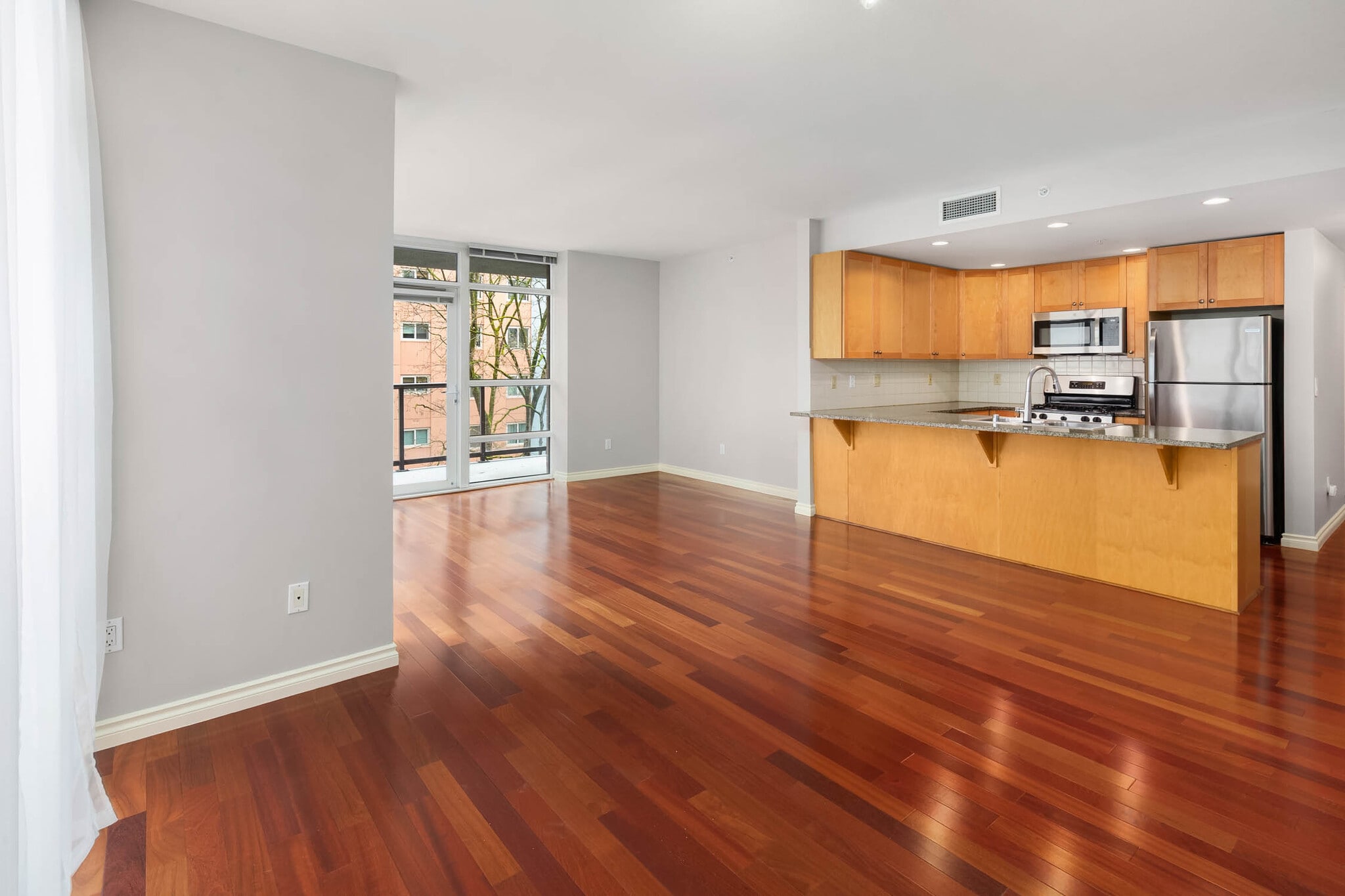 Building Photo - 1420 Terry Ave