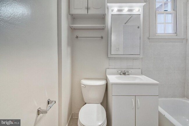 Building Photo - 3051 Idaho Ave NW