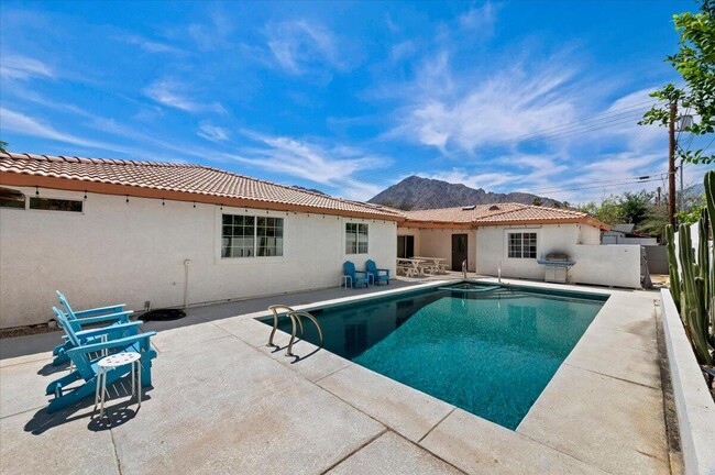 Building Photo - 53245 Avenida Martinez