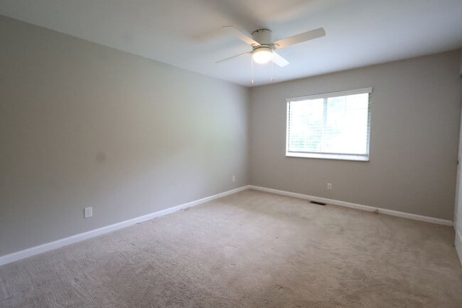 Building Photo - Updated 3BR/2BA Ranch with Garage, Basement & Community Pool