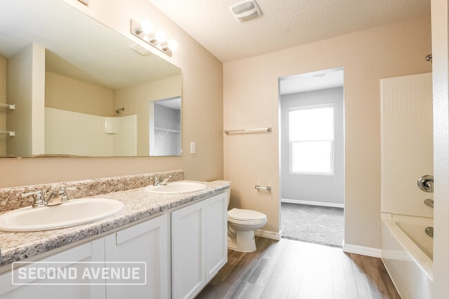Building Photo - 208 Flounder Pl