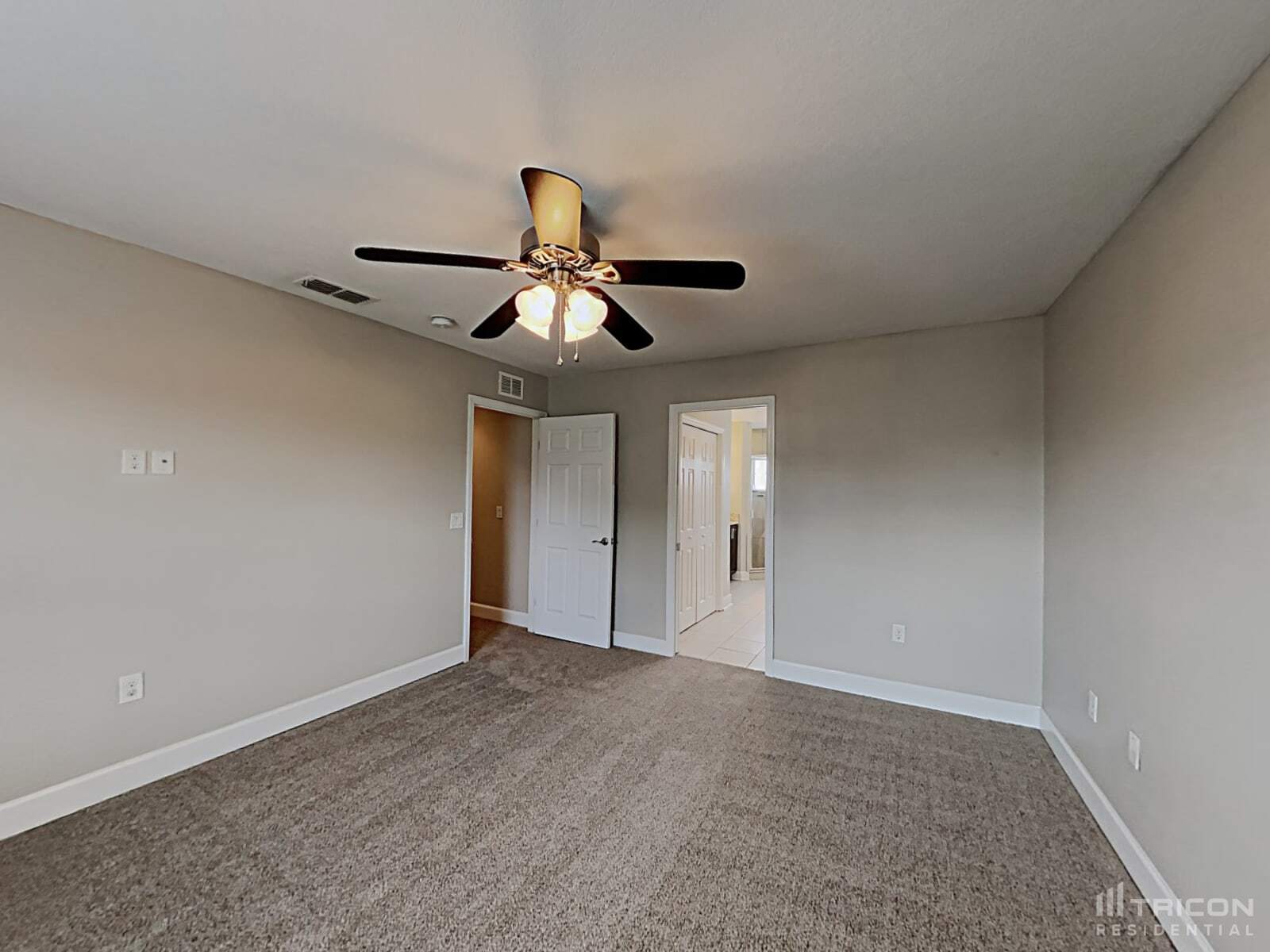 Building Photo - 2304 Whitley Ln