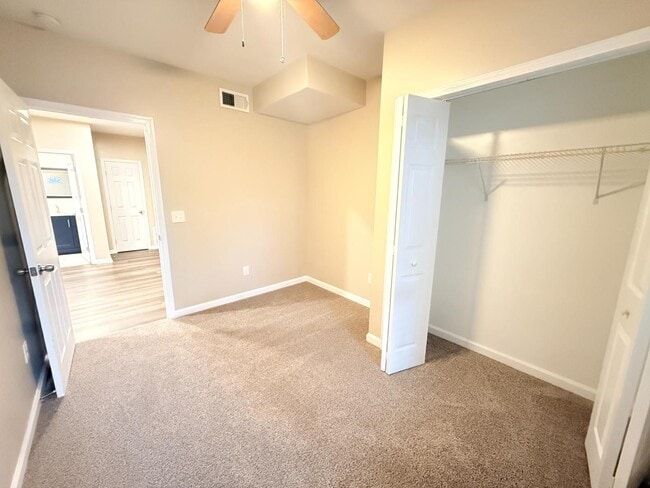 Building Photo - 1233 Vincennes St