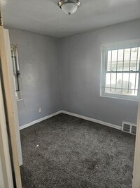 Building Photo - 19319 Grandville- 2 Bedroom, 1 Bathroom