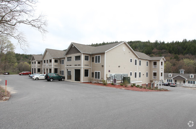 Building Photo - Thomaston Valley Village