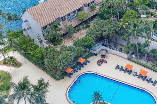 Building Photo - 540 Brickell Key Dr