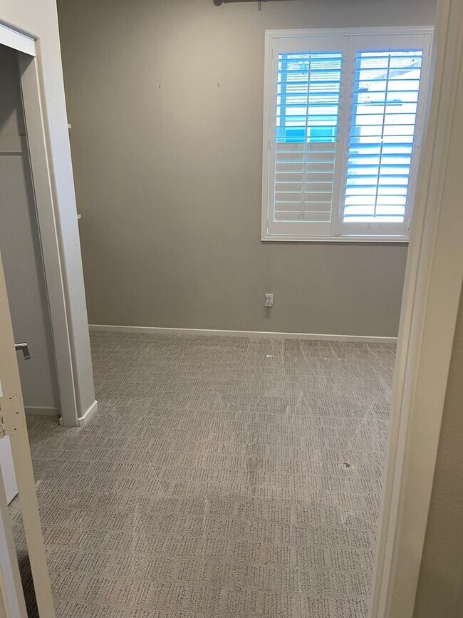 Building Photo - Model house 2 Bedroom  one loft in second ...