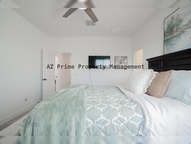 Building Photo - 12125 W Luxton Ln