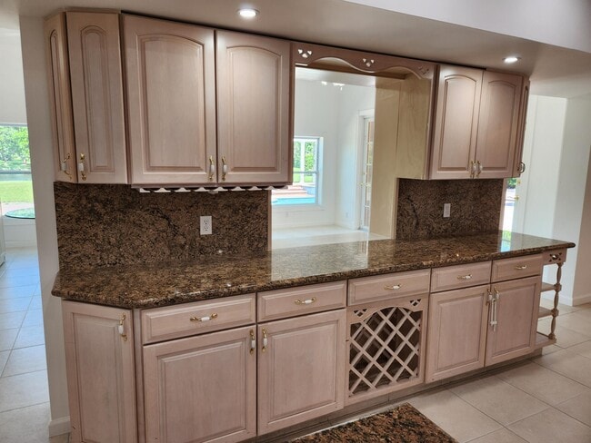 Building Photo - 17885 Fieldbrook Cir E
