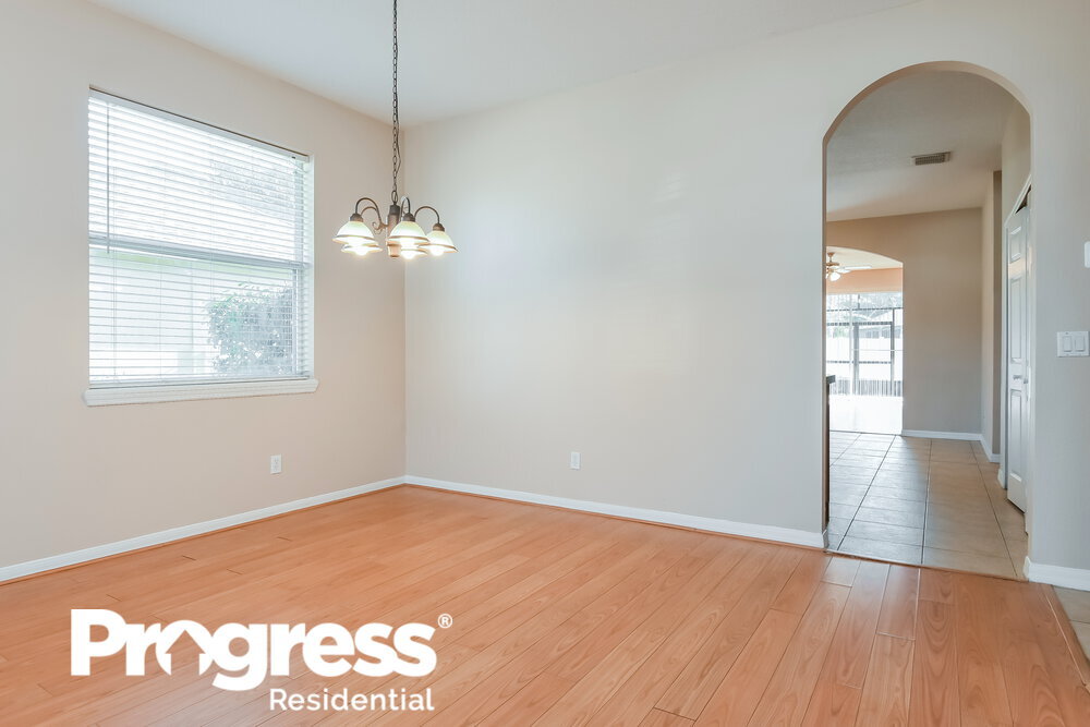 Building Photo - 537 Breezy Oak Way