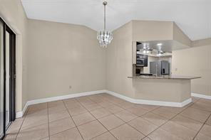 Building Photo - 660 Royalty Ct
