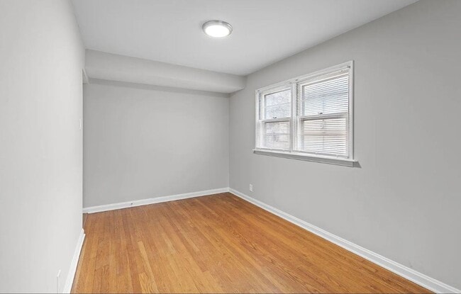 Building Photo - 713 Huntwood Ln