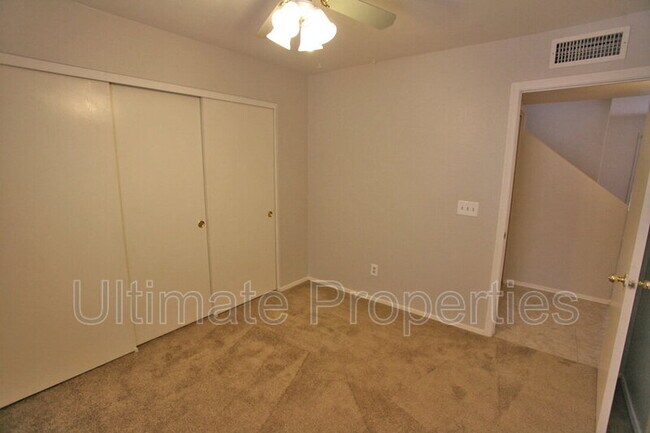 Building Photo - 12107 N 79th Dr