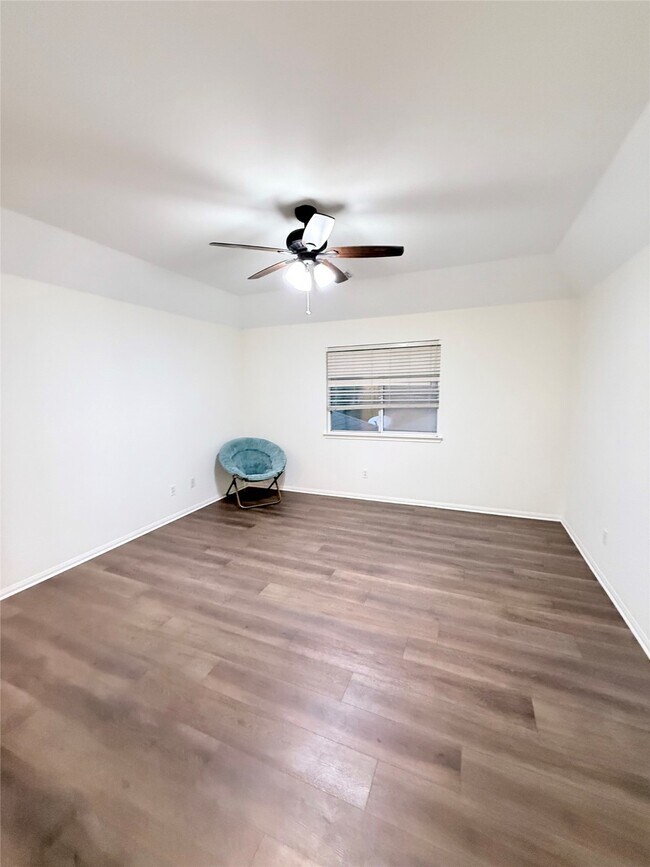 Building Photo - 18406 S Roaring River Ct