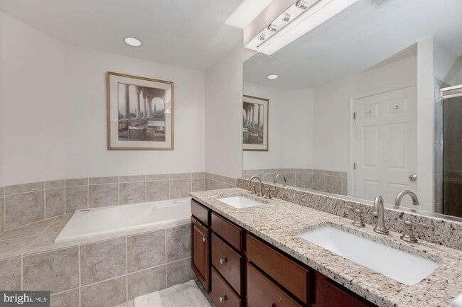 Building Photo - 324 Cameron Station Blvd