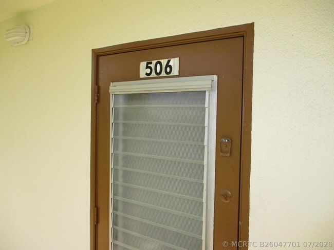 Building Photo - 506 Mansfield M