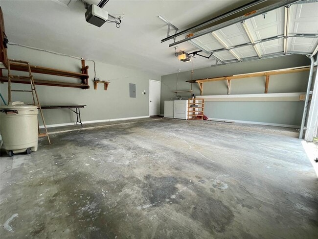 Building Photo - 1721 Timber Ridge Dr