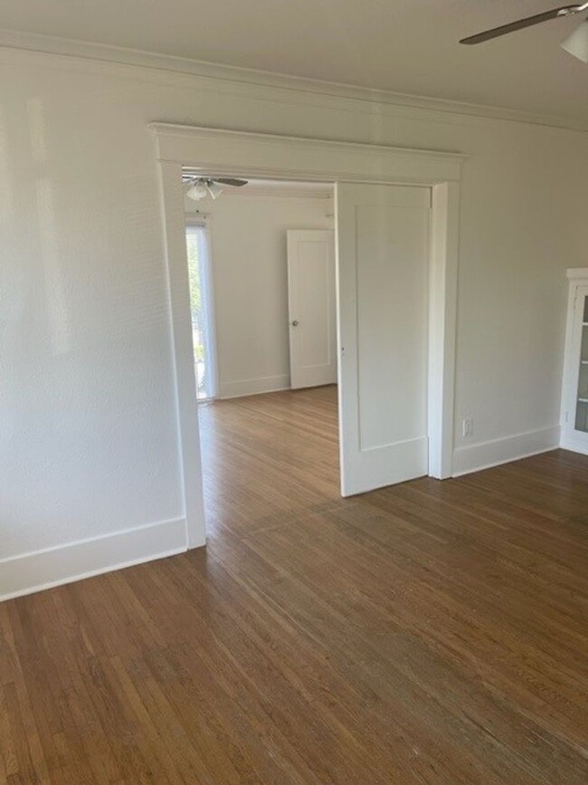 Building Photo - Just few Blocks from the water & next to A...