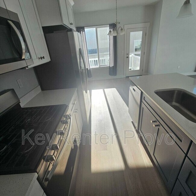 Building Photo - 1297 Dawes Wy