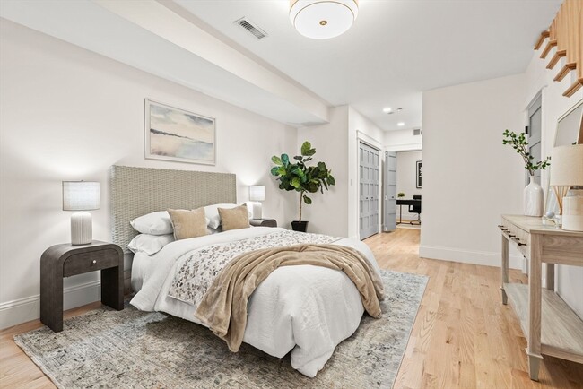 Building Photo - 53 Thomas Park