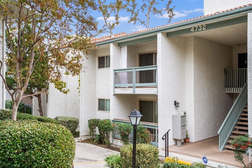 Primary Photo - 4732 Park Granada