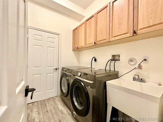 Building Photo - 4109 W Whitewater Ave