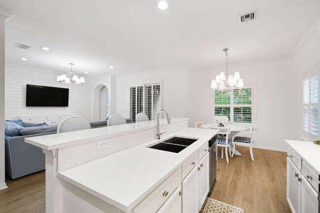 Building Photo - 193 Porgee Rock Pl